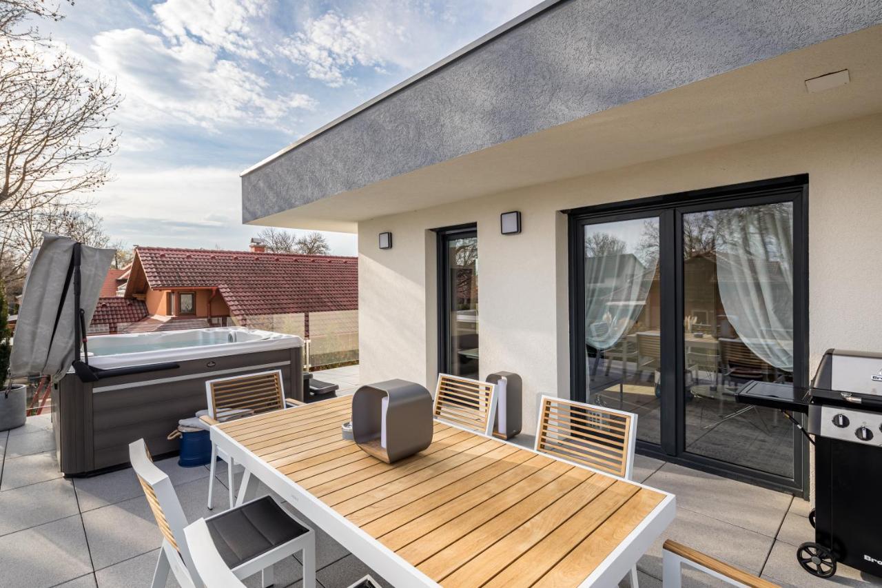 Balatonic Sky Apartment Zamardi Exterior photo